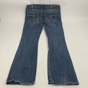 Silver Jeans Tuesday Size 30 Medium wash denim stretch